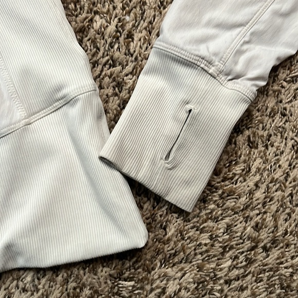 Lululemon Reversible Define Jacket - Picture 12 of 14